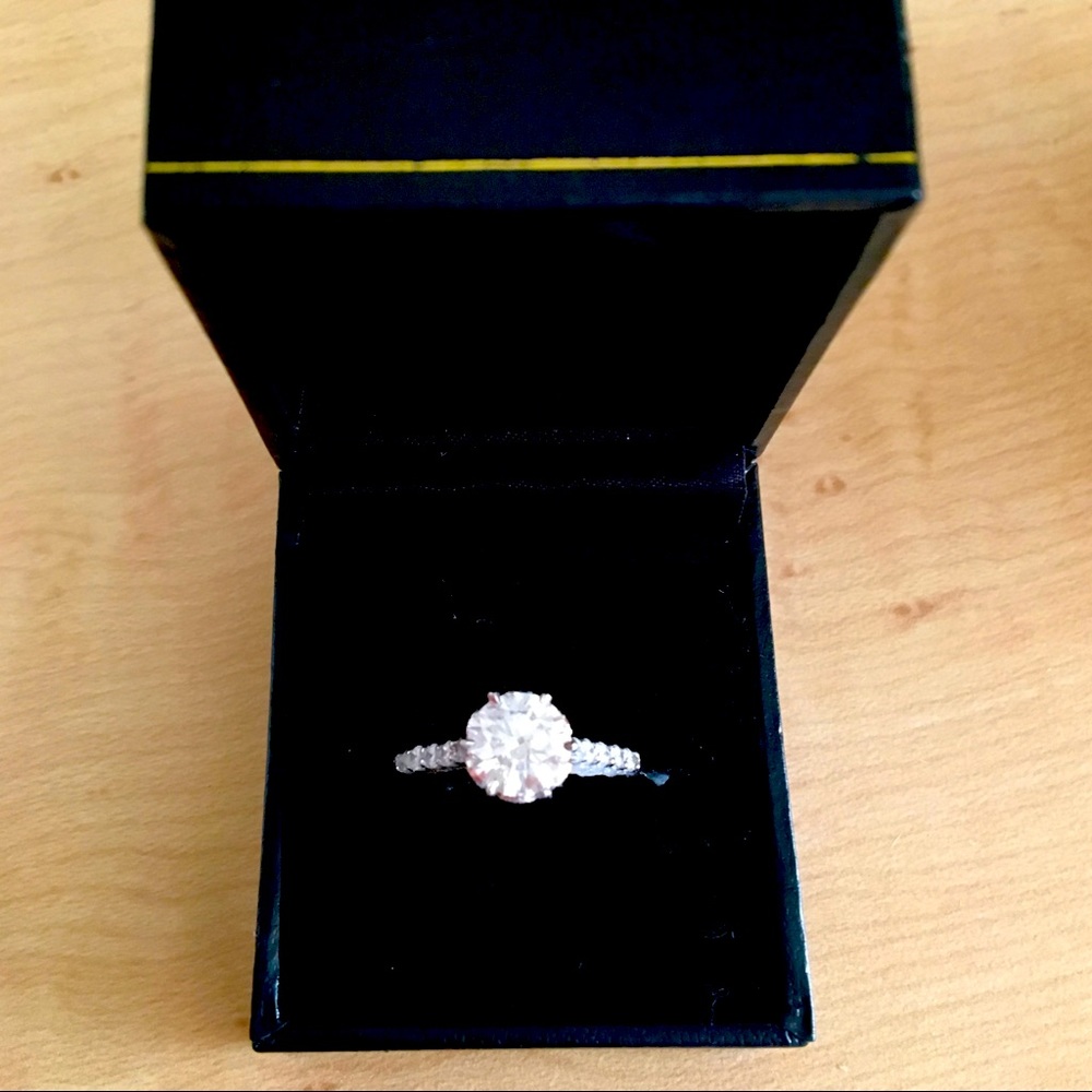💍 E.G.L 💎 Certified 2.02 CT Diamond !